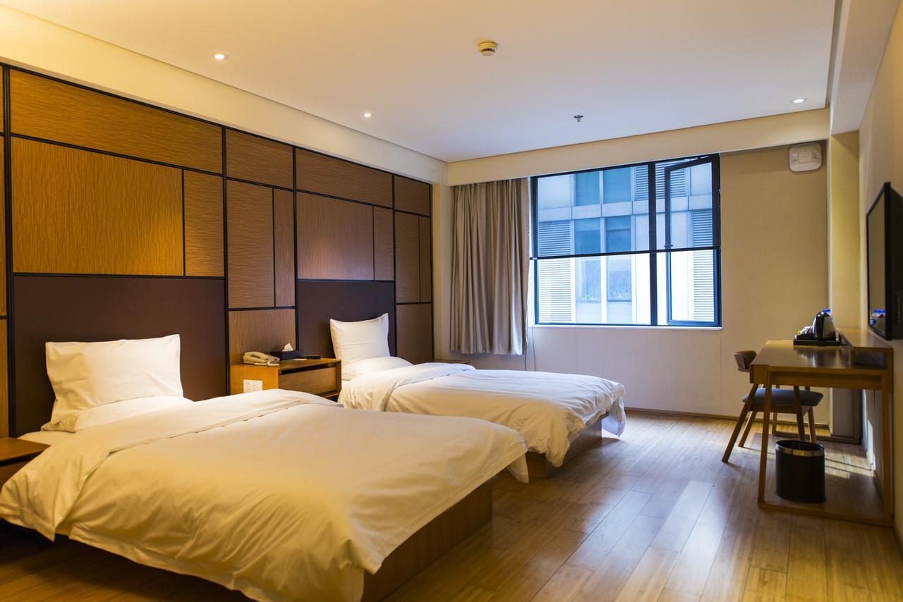 Ji Hotel Shanghai Xujiahui Tianyaoqiao Road Екстер'єр фото